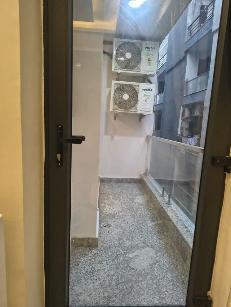 Balcony, saket 4 Bedroom 1500 Sq.Ft. Apartment In Saket Delhi 9698362