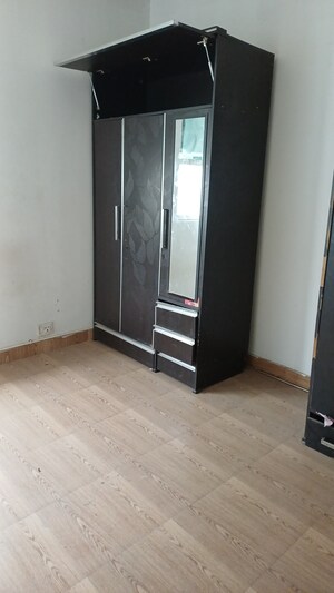 Furnished Amenities in 2 BHK Apartment at Tulip Lemon, Sector 69 – for Rent