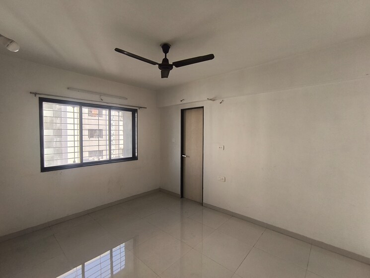 Room, jahangirabad 3 Bedroom 1609 Sq.Ft. Apartment In Jahangirabad Surat 9698309