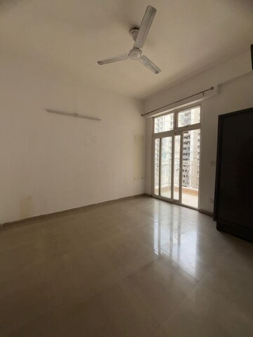 Room in 3 BHK Apartment at Godrej Palm Retreat, Sector 150 – for Sale