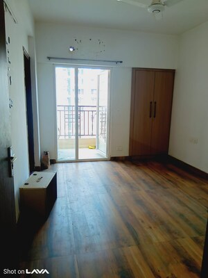 Room in 2 BHK Apartment at Ace Divino, Sector 1 Greater Noida – for Rent