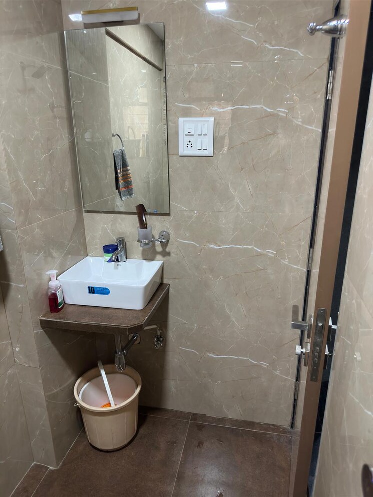 Bathroom, orchid-towers 2 Bedroom 650 Sq.Ft. Apartment In Andheri West Mumbai 9698323