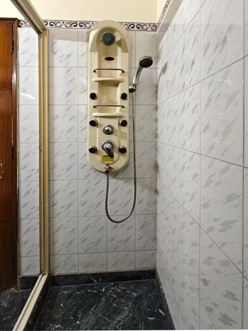 Bathroom in 2 BHK Apartment at Malviya Nagar – for Rent