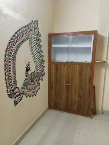 Furnished Amenities in 2 BHK Builder Floor at Indira Nagar – for Rent