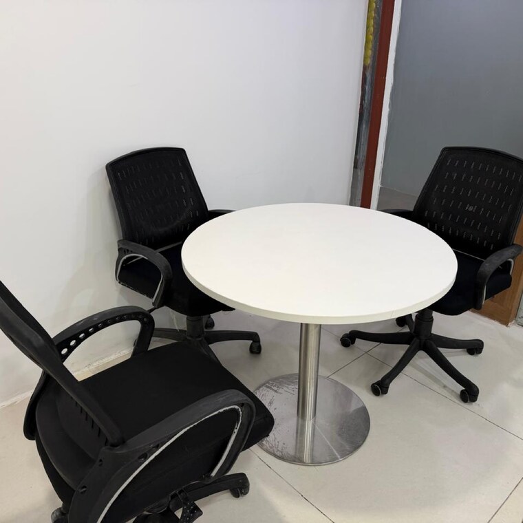 Team Area, jmd-megapolis Commercial Office Space 2800 Sq.Ft. In Tikri Gurgaon 9698393