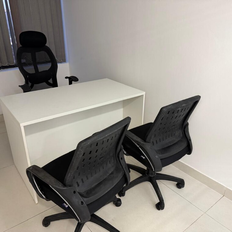 Team Area, jmd-megapolis Commercial Office Space 2800 Sq.Ft. In Tikri Gurgaon 9698393