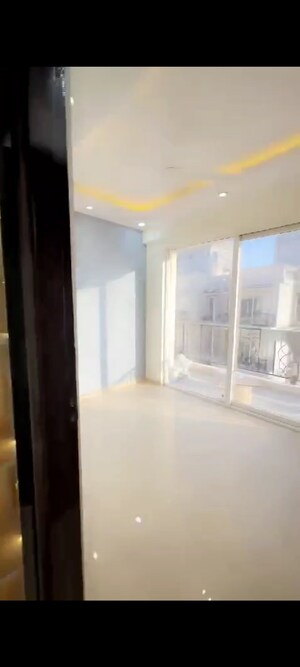 Building Lobby in 3 BHK Apartment at Signature Global Park, Sohna Sector 36 – for Sale