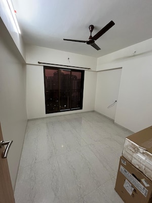 Room in 2 BHK Apartment at Ark Arcade, Andheri West – for Rent