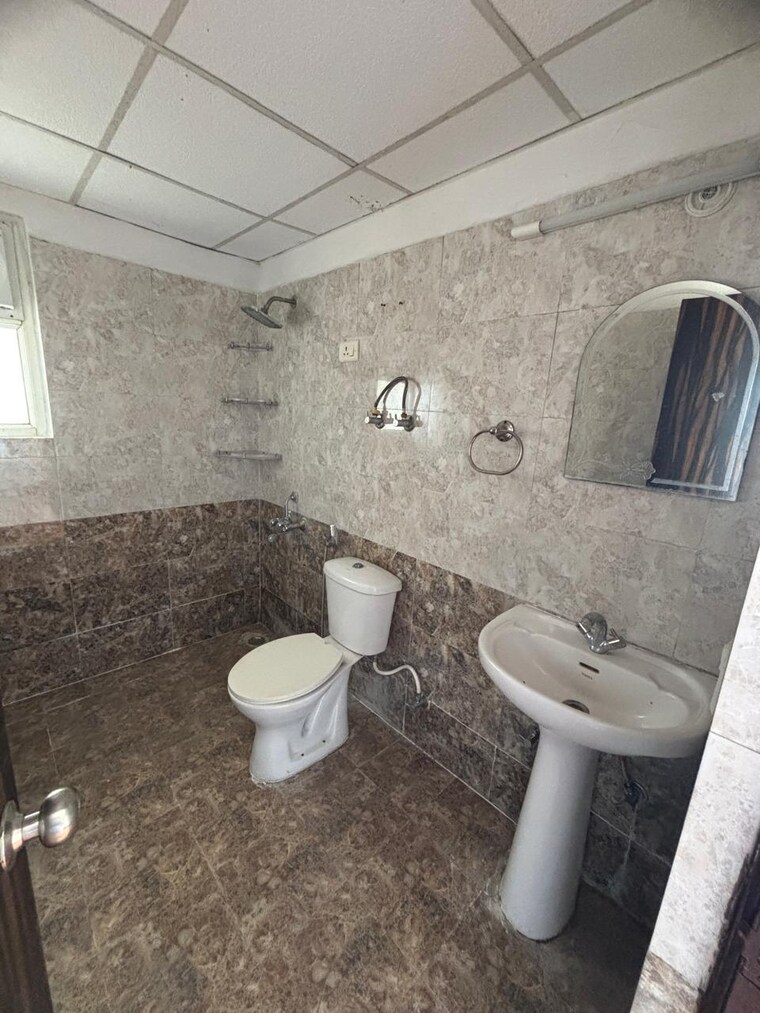 Bathroom, godrej-palm-retreat 3.5 Bedroom 2440 Sq.Ft. Apartment In Sector 150 Noida 9698399