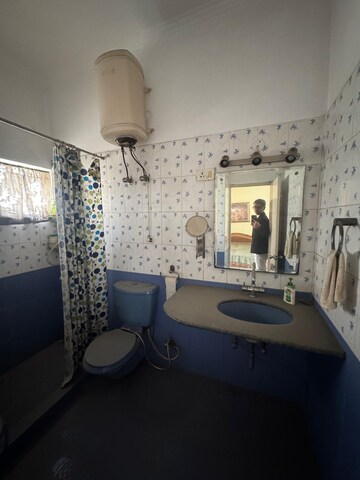 Master Bedroom in 3 BHK Apartment at Hauz Khas – for Sale