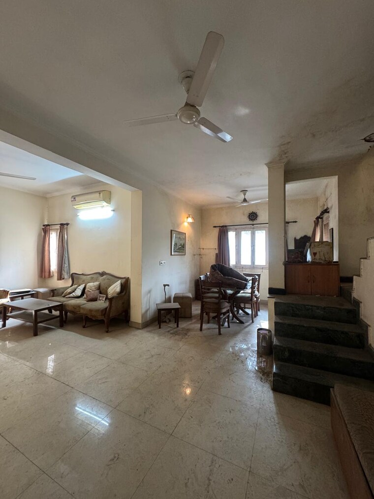 Living Room, hauz khas 3 Bedroom 1500 Sq.Ft. Apartment In Hauz Khas Delhi 9698424