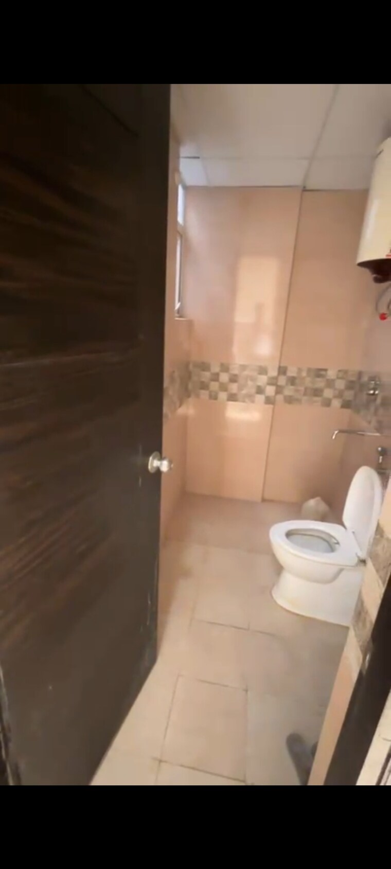 Bathroom, signature-global-park 3 Bedroom 1081 Sq.Ft. Apartment In Sohna Sector 36 Gurgaon 9698426