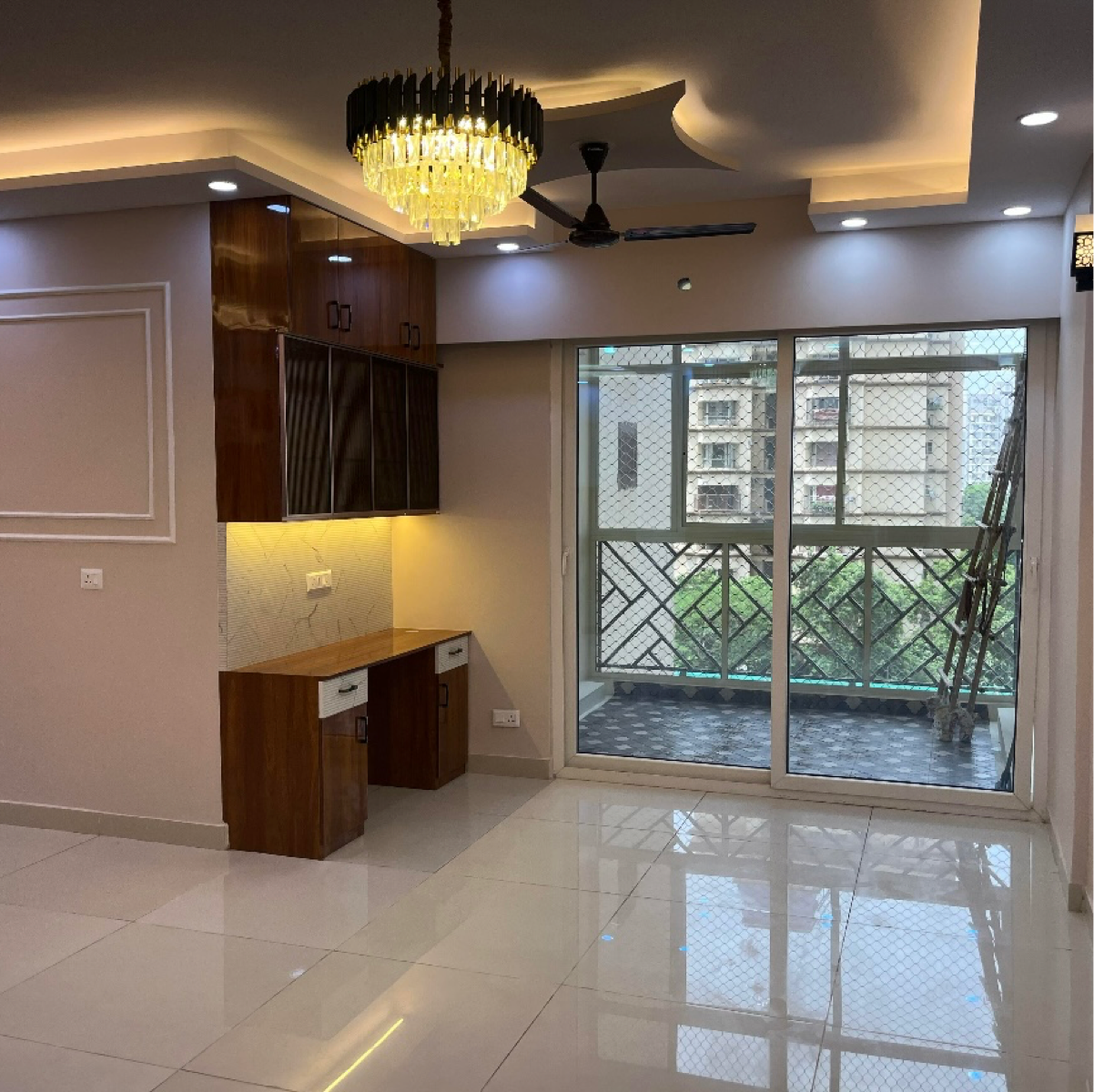 3 BHK Apartment For Rent in Oxirich Avenue