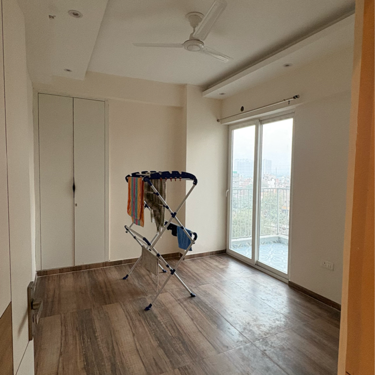 Room, ahinsa khand 2 2 Bedroom 1100 Sq.Ft. Apartment In Ahinsa Khand 2 Ghaziabad 9698427