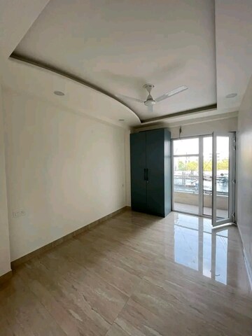 Room in 3 BHK Builder Floor at Chattarpur – for Rent