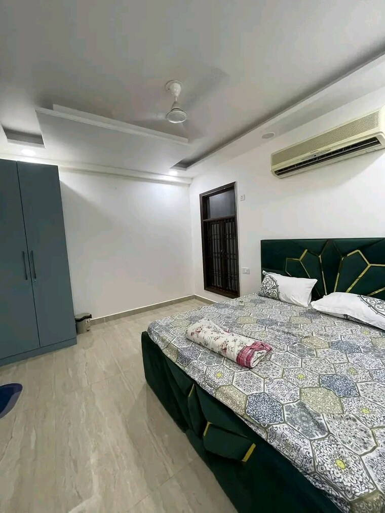 Bedroom, chattarpur 3 Bedroom 1300 Sq.Ft. Builder Floor In Chattarpur Delhi 9698457