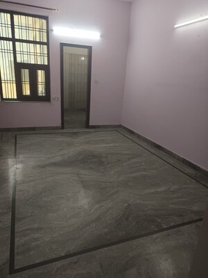 Room in 3 BHK Independent House at Spring Field, Sector 31 – for Rent