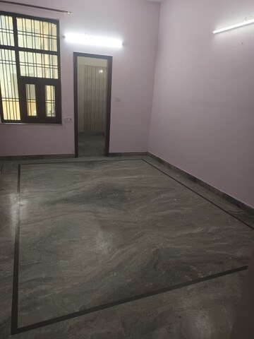 Room in 3 BHK Independent House at Spring Field, Sector 31 – for Rent