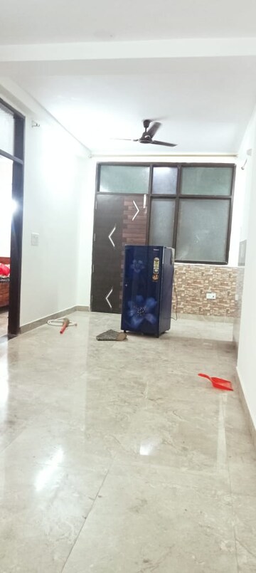 Parking in 2 BHK Builder Floor at Panchsheel Vihar – for Rent