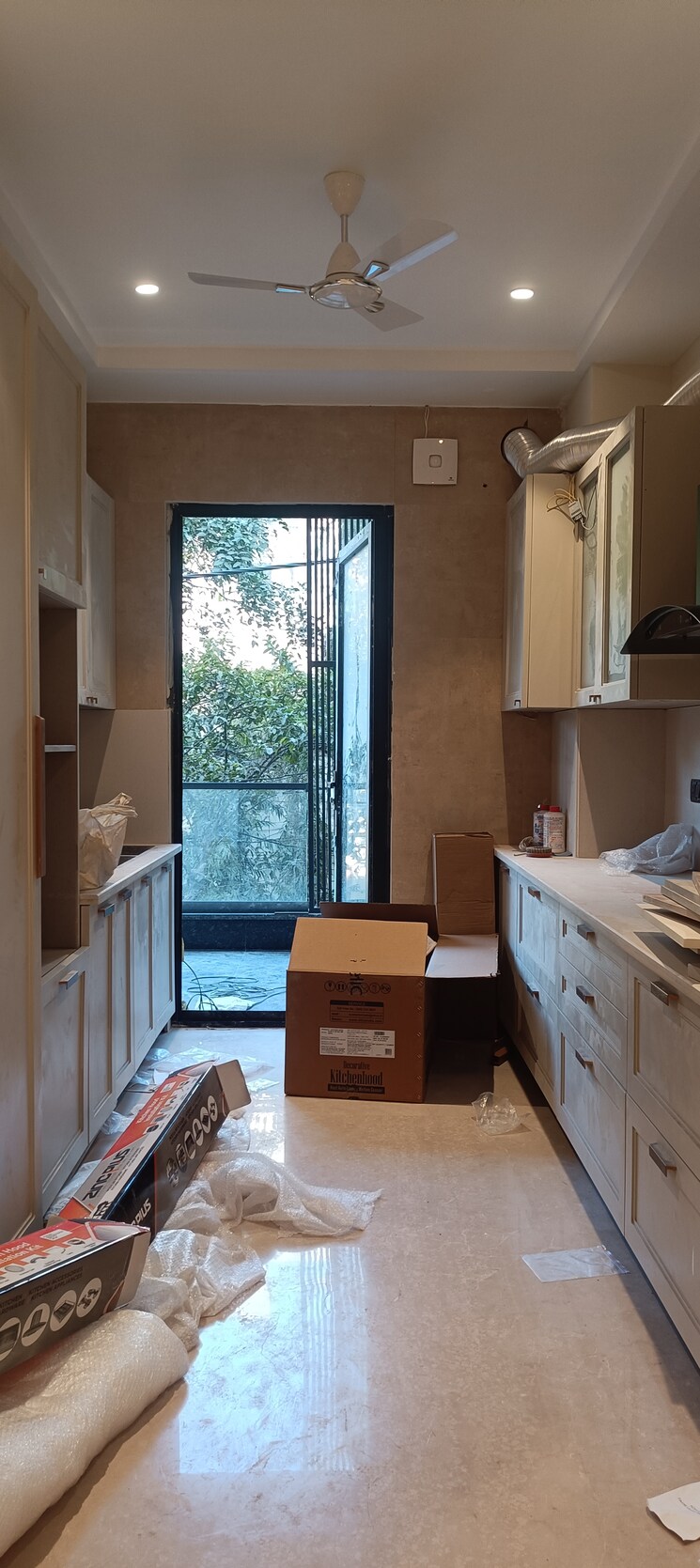 Kitchen, anand vihar 3 Bedroom 1800 Sq.Ft. Builder Floor In Anand Vihar Delhi 9698476