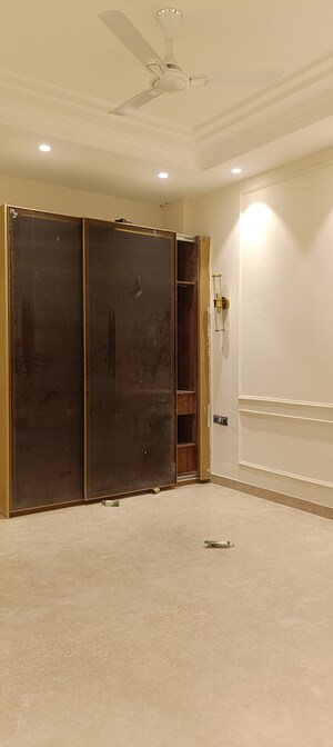 Bedroom in 3 BHK Builder Floor at Anand Vihar – for Sale