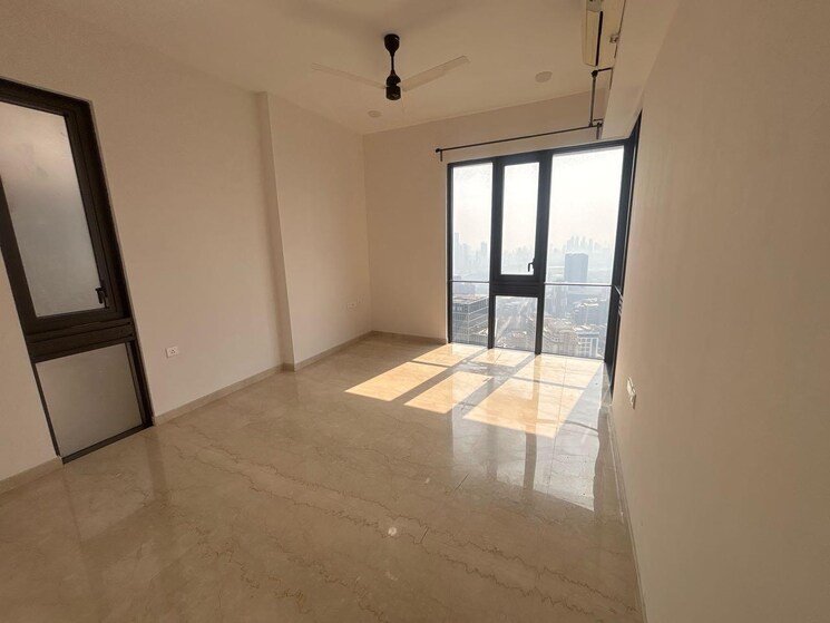 Room, lodha-the-park 4 Bedroom 1700 Sq.Ft. Apartment In Worli Mumbai 9698483