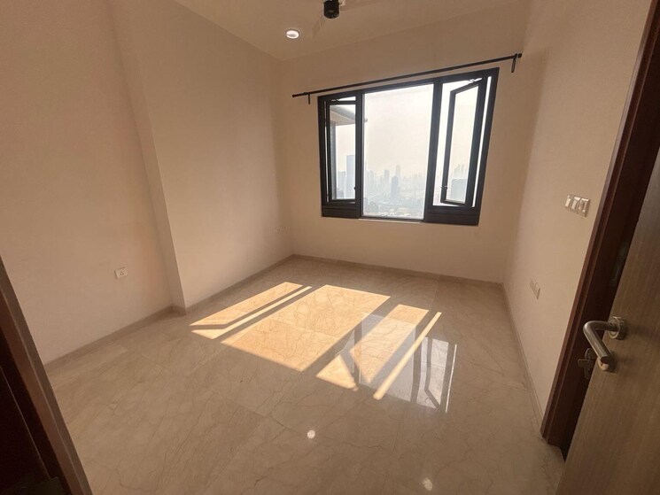 Room, lodha-the-park 4 Bedroom 1700 Sq.Ft. Apartment In Worli Mumbai 9698483