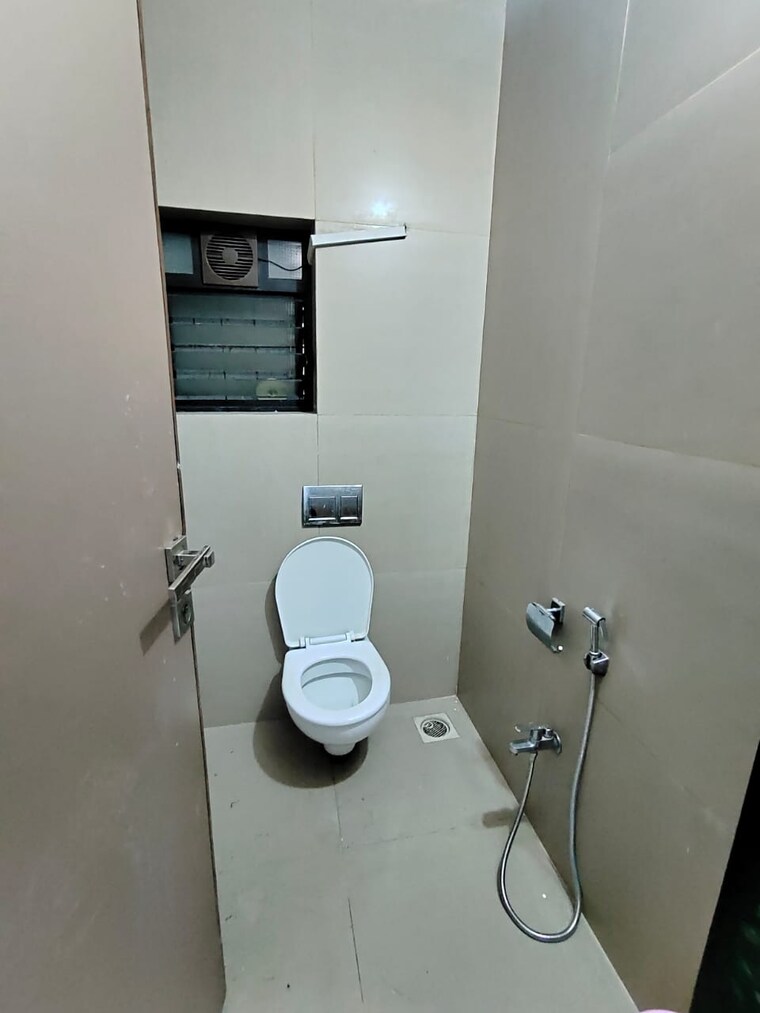 Bathroom, andheri west 1 Bedroom 550 Sq.Ft. Apartment In Andheri West Mumbai 9698499