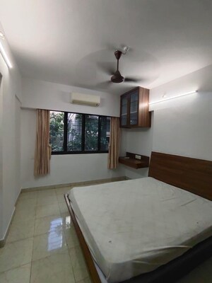 Bedroom in 1 BHK Apartment at Andheri West – for Rent