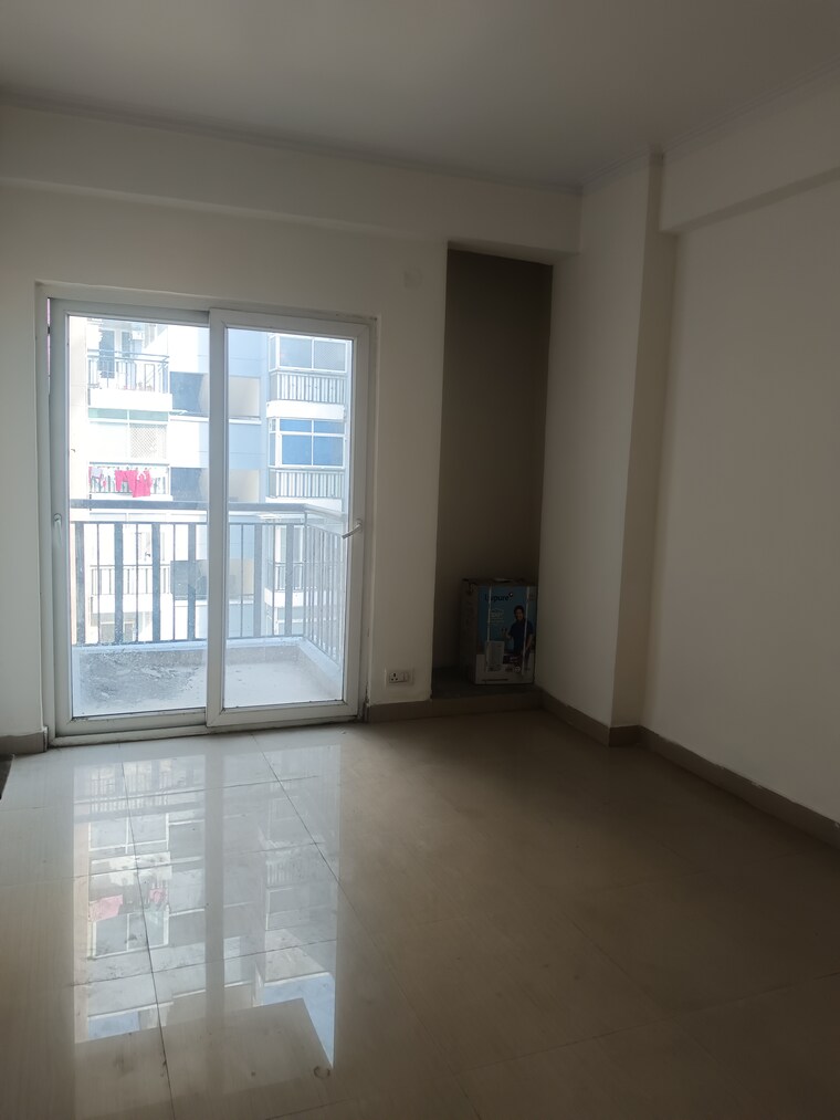 Room, saviour-park 3 Bedroom 1505 Sq.Ft. Apartment In Mohan Nagar Ghaziabad 9698540