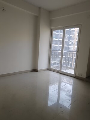 Room in 3 BHK Apartment at Saviour Park, Mohan Nagar – for Sale