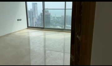 Room in 4 BHK Apartment at Rustomjee Crown, Prabhadevi – for Rent