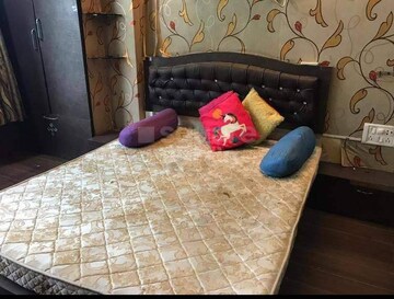 Bedroom in 2 BHK Apartment at Sai Residency Andheri West, Andheri West – for Rent