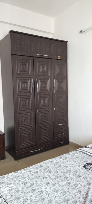 Furnished Amenities in 3 BHK Apartment at Mahagun Mywoods, Sector 16c Greater Noida – for Rent