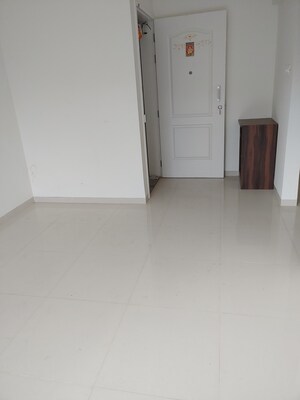 Room in 4 BHK Apartment at Goel Ganga Acropolis, Baner – for Rent