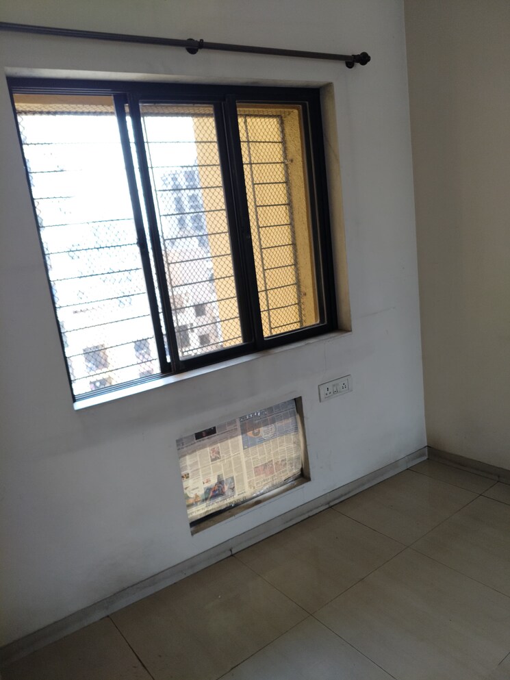 Room, kesar-gardens 3 Bedroom 1375 Sq.Ft. Apartment In Kharghar Navi Mumbai 9698597