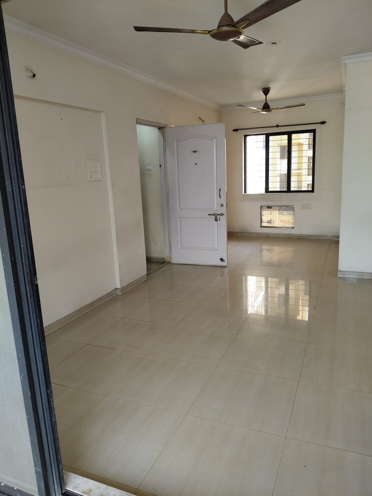 Room, kesar-gardens 3 Bedroom 1375 Sq.Ft. Apartment In Kharghar Navi Mumbai 9698597