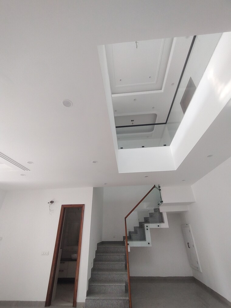 Kitchen, mullanpur 5 Bedroom 300 Sq.Yd. Independent House In Mullanpur Mohali 9698894