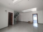 5 BHK + Servant Room 300 Sq.Yd. Independent House in Manahor & co