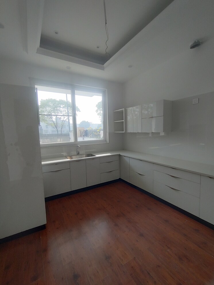 Kitchen, mullanpur 5 Bedroom 300 Sq.Yd. Independent House In Mullanpur Mohali 9698894