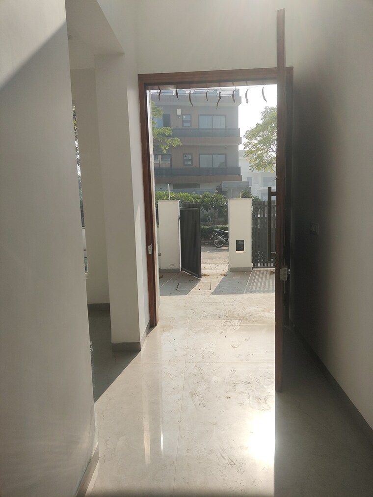 undefined, mullanpur 5 Bedroom 300 Sq.Yd. Independent House In Mullanpur Mohali 9698894