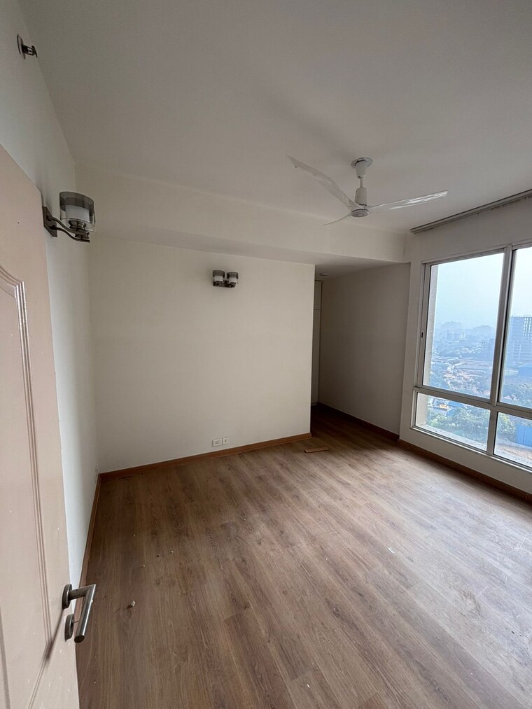 Room, pioneer-park-presidia 4 Bedroom 3900 Sq.Ft. Apartment In Sector 62 Gurgaon 9698855