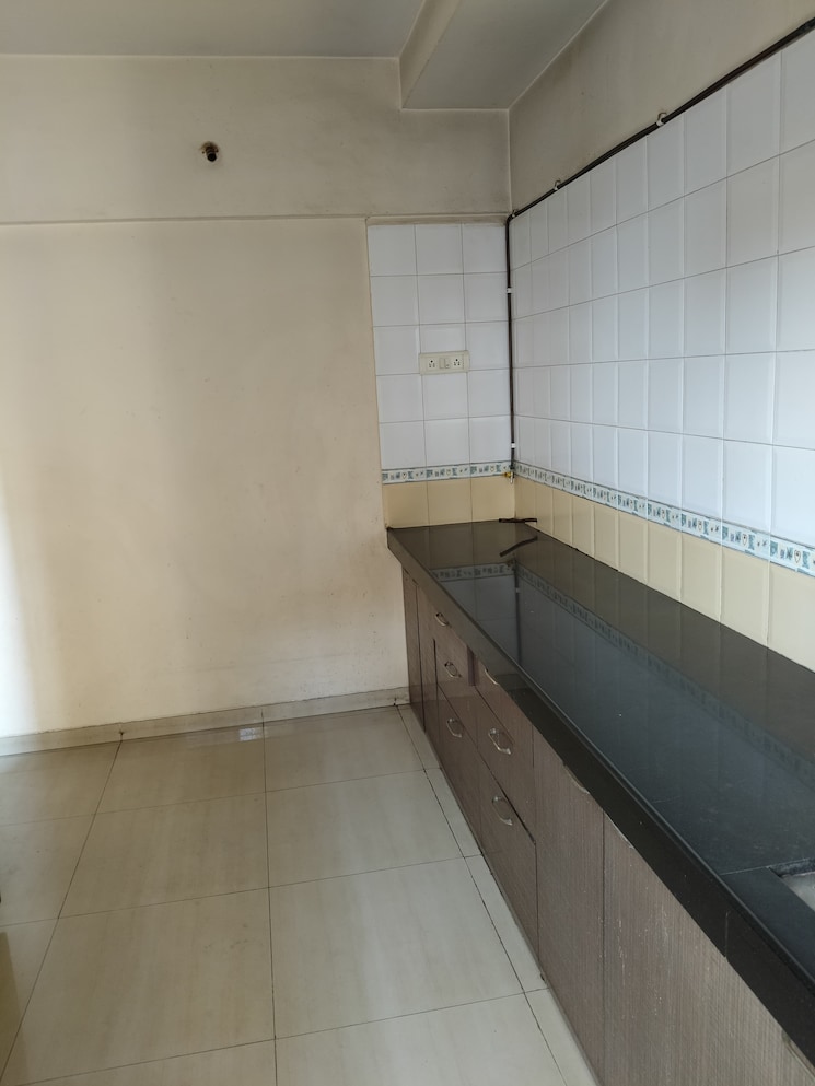 Kitchen, kesar-gardens 3 Bedroom 1375 Sq.Ft. Apartment In Kharghar Navi Mumbai 9698868