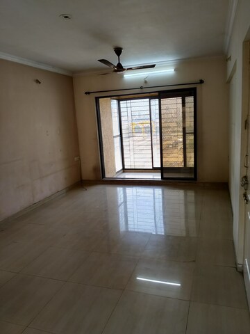 Room in 3 BHK Apartment at Kesar Gardens, Kharghar – for Rent