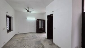  4 BHK Apartment at Sainik Farm – for Rent