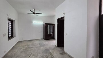  4 BHK Apartment at Sainik Farm – for Rent