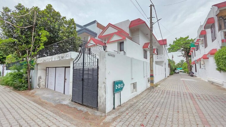 Exterior View, sainik farm 4 Bedroom 2200 Sq.Ft. Apartment In Sainik Farm Delhi 9698928