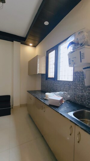 Master Bedroom in 1 RK Builder Floor at DLF City Gurgaon, Sector 27 – for Rent