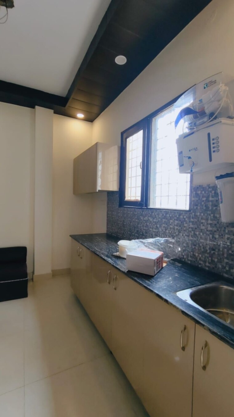 Master Bedroom, dlf-city-gurgaon 1 RK 400 Sq.Ft. Builder Floor In Sector 27 Gurgaon 9699008