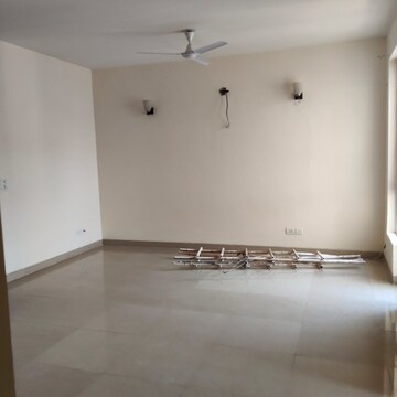 3 BHK Apartment For Rent in Emaar Emerald Estate, Sector 65